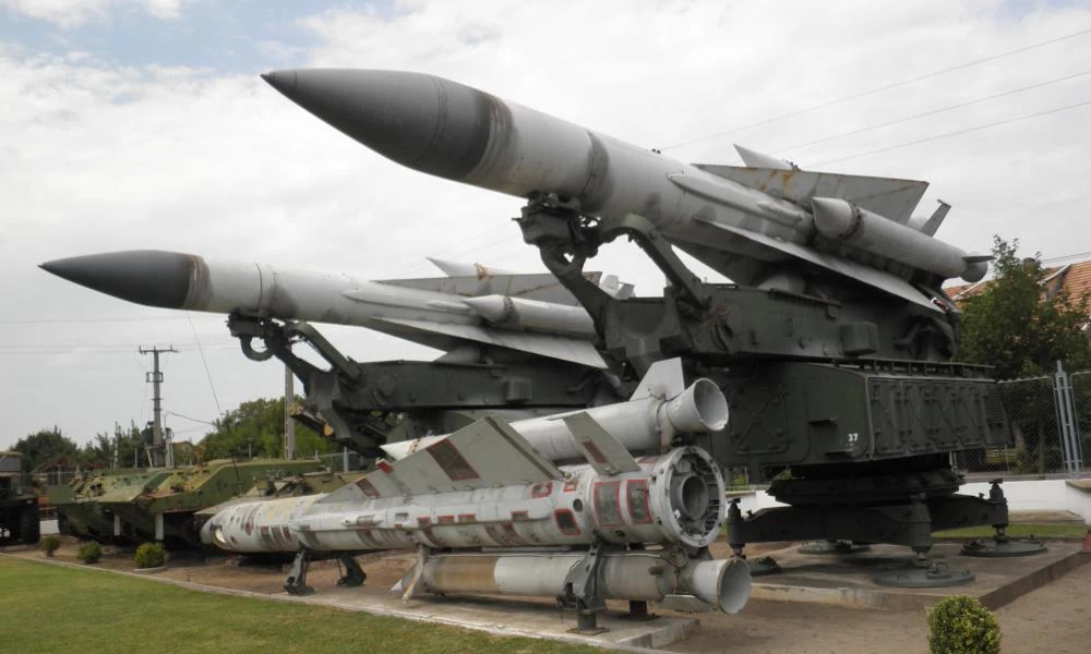 Αιφνιδιασμός από Χαφτάρ: Εκσυγχρονίζει ρωσικά αντιαεροπορικά S-200